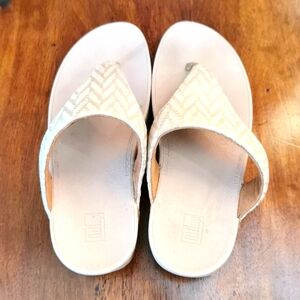 FIT FLOP Blush coloured size 6 sandal